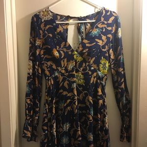 LULUS BLUE MINI DRESS FLOWY SLEEVES BACKLESS